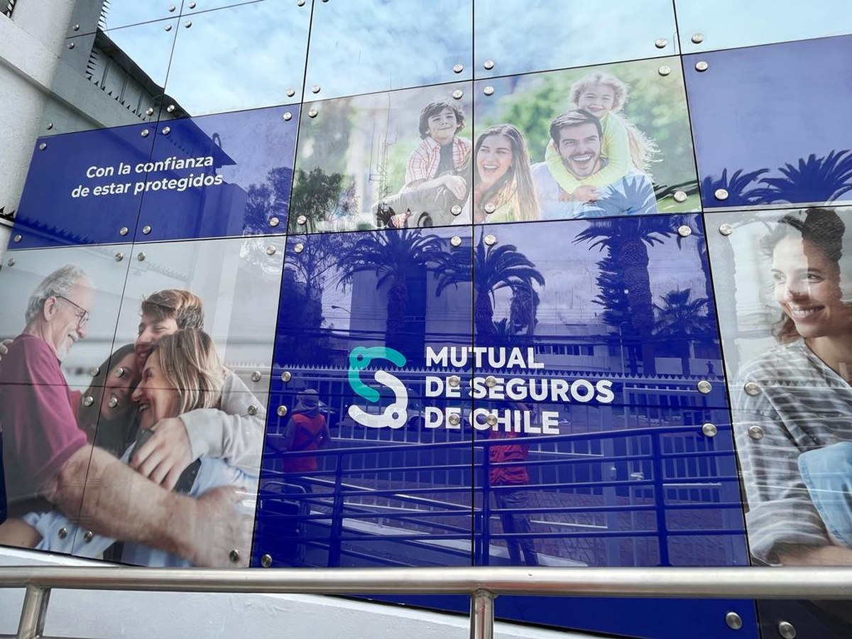 Gráfica exterior institucional